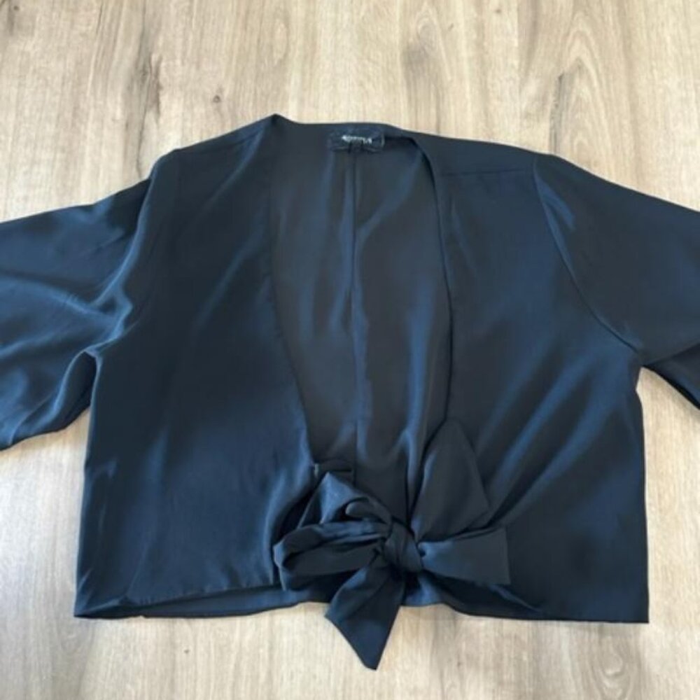 4SI3NNAA Black Front Tie Top- Size XL